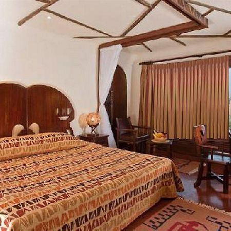 Serengeti Serena Safari Lodge Екстериор снимка