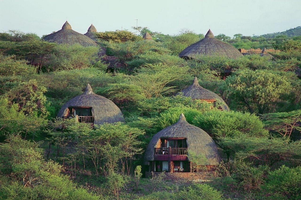 Serengeti Serena Safari Lodge Екстериор снимка