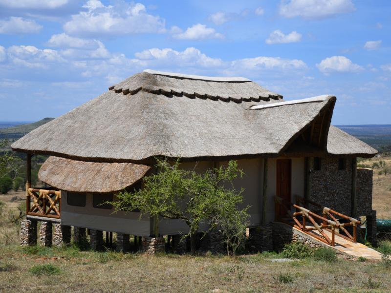 Serengeti Serena Safari Lodge Екстериор снимка