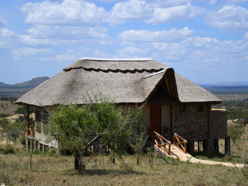 Serengeti Serena Safari Lodge Екстериор снимка